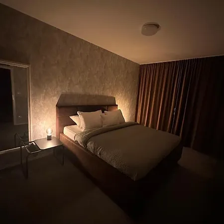 Luxusný Na 21 Poschodí S Parkovaním Zadarmo Ba * Bratislava