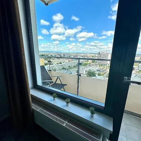 Luxusný Na 21 Poschodí S Parkovaním Zadarmo Ba * Bratislava