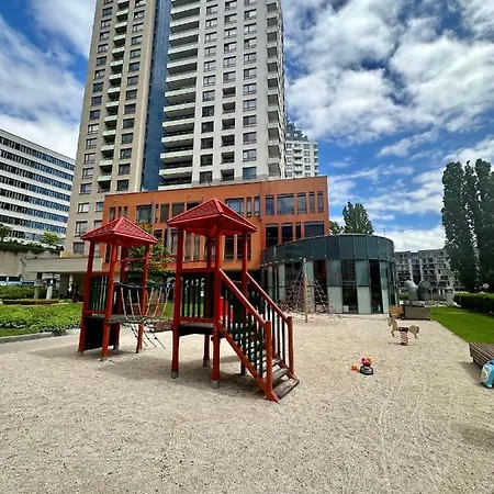 Luxusny Na 21 Poschodi S Parkovanim Zadarmo Ba Apartment