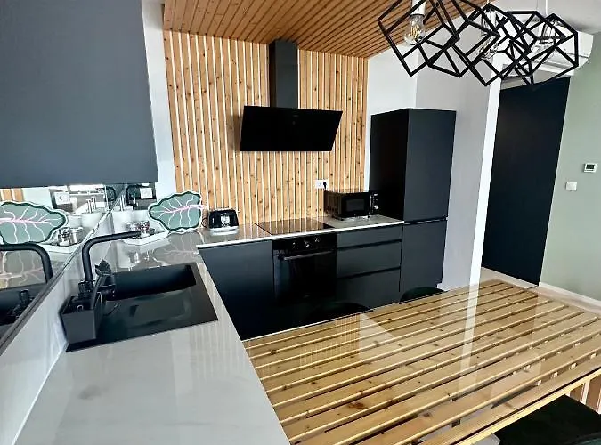 Luxusny Na 21 Poschodi S Parkovanim Zadarmo Ba * براتسيلافا