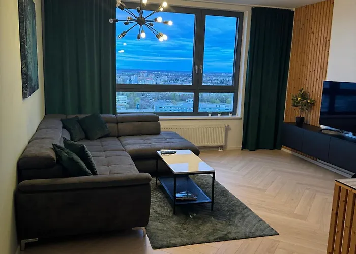 Luxusny Na 21 Poschodi S Parkovanim Zadarmo Ba شقة