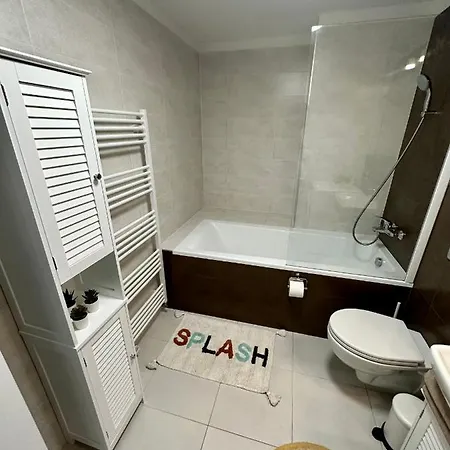 Luxusny Na 21 Poschodi S Parkovanim Zadarmo Ba * ブラチスラヴァ