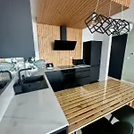 Luxusný Na 21 Poschodí S Parkovaním Zadarmo Ba * Bratislava