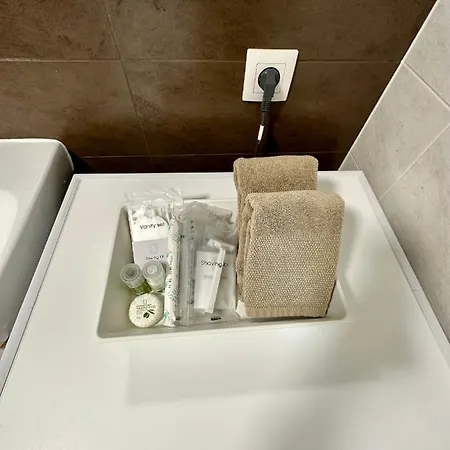 Luxusny Na 21 Poschodi S Parkovanim Zadarmo Ba Apartment *